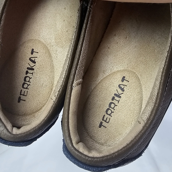 Terrikat Women's Classic Leather Loafers Slip-On Comfort Walking Sz 7.5 Khaki - Picture 11 of 13